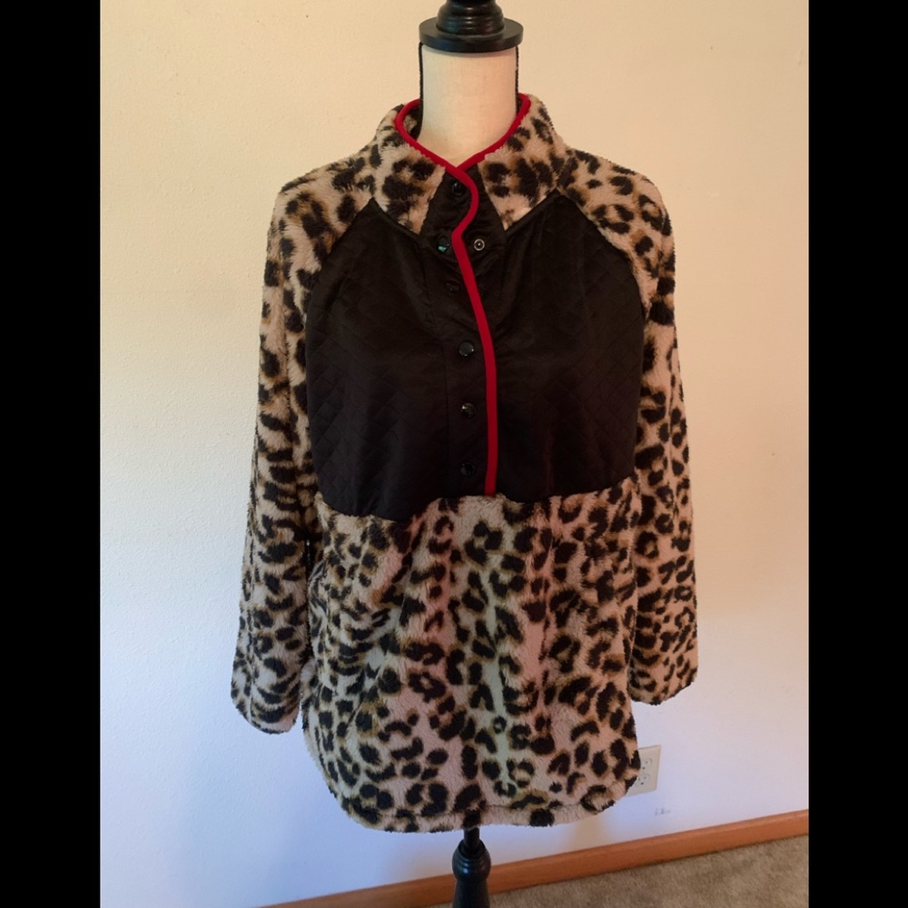 Maurices Leopard Print Fleeced Top. Size Xl - image 1
